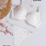 موديل بكيني ابيض كود 8038