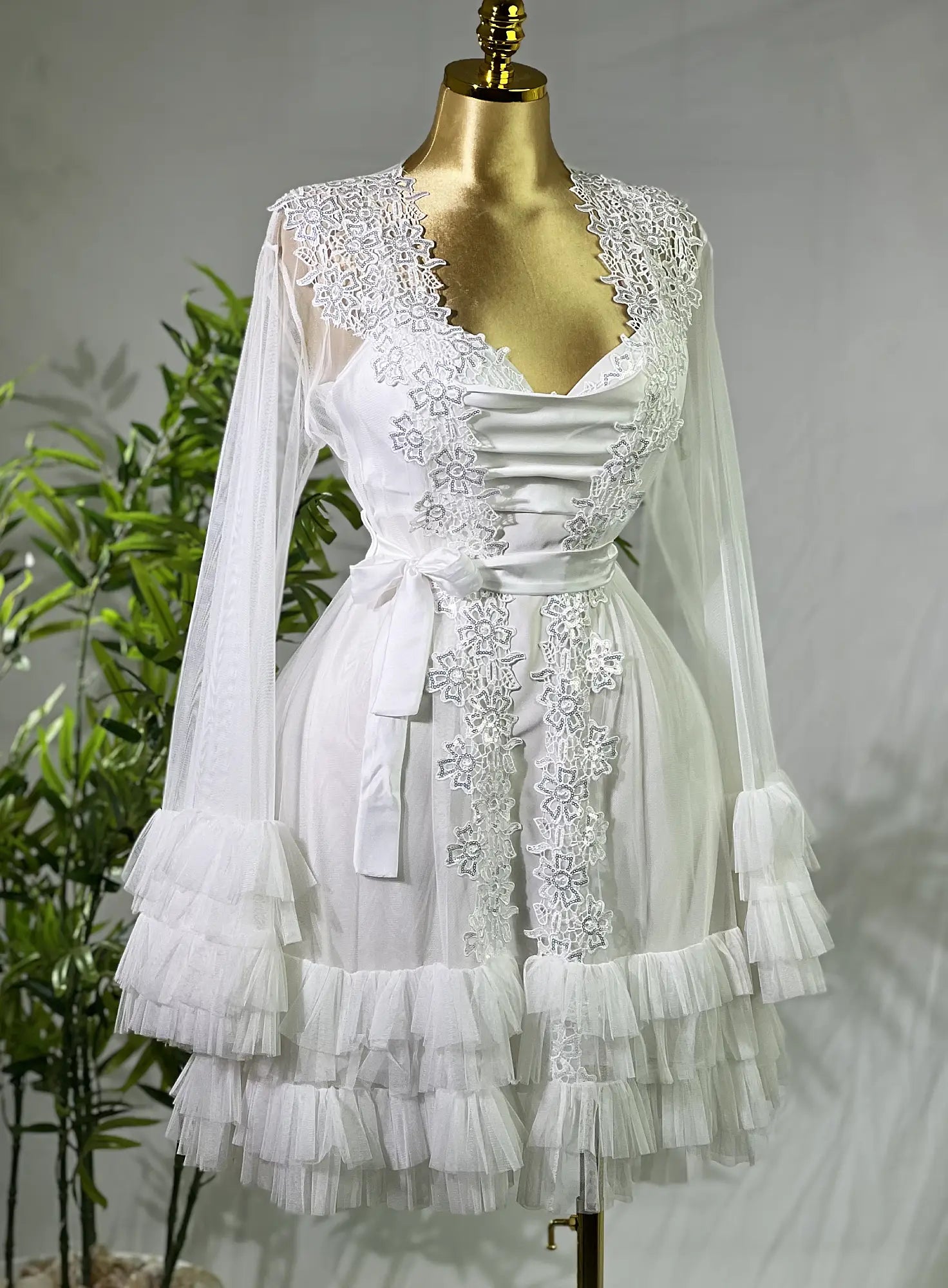 1_73.jpg Short Bridal Rob Cod 9023