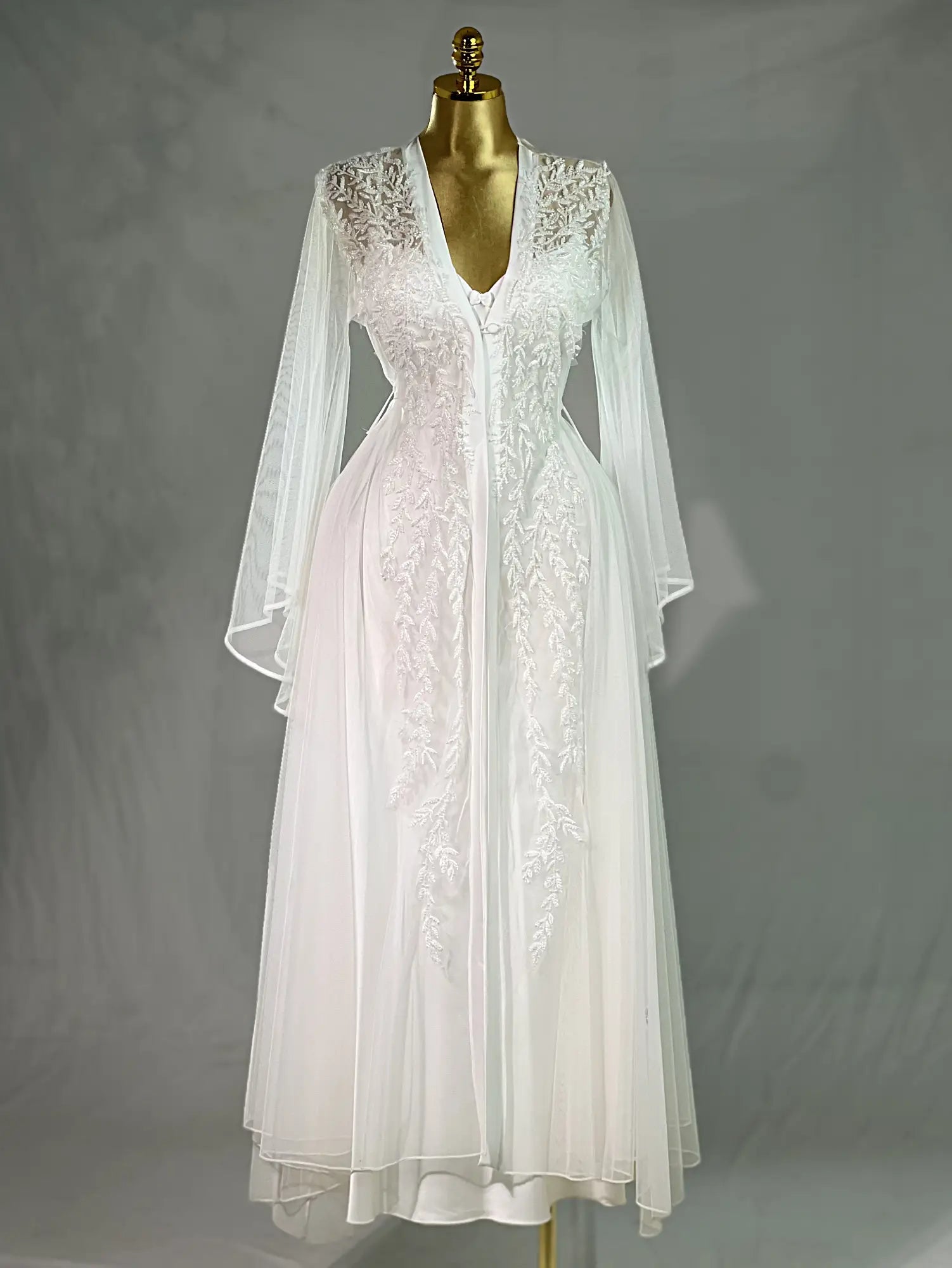 4_16-1.jpg Long Bridal Rob Cod 8066