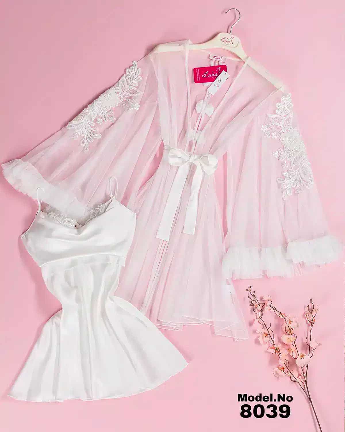 8039-1-13.jpg Short Bridal Rob Cod 8039