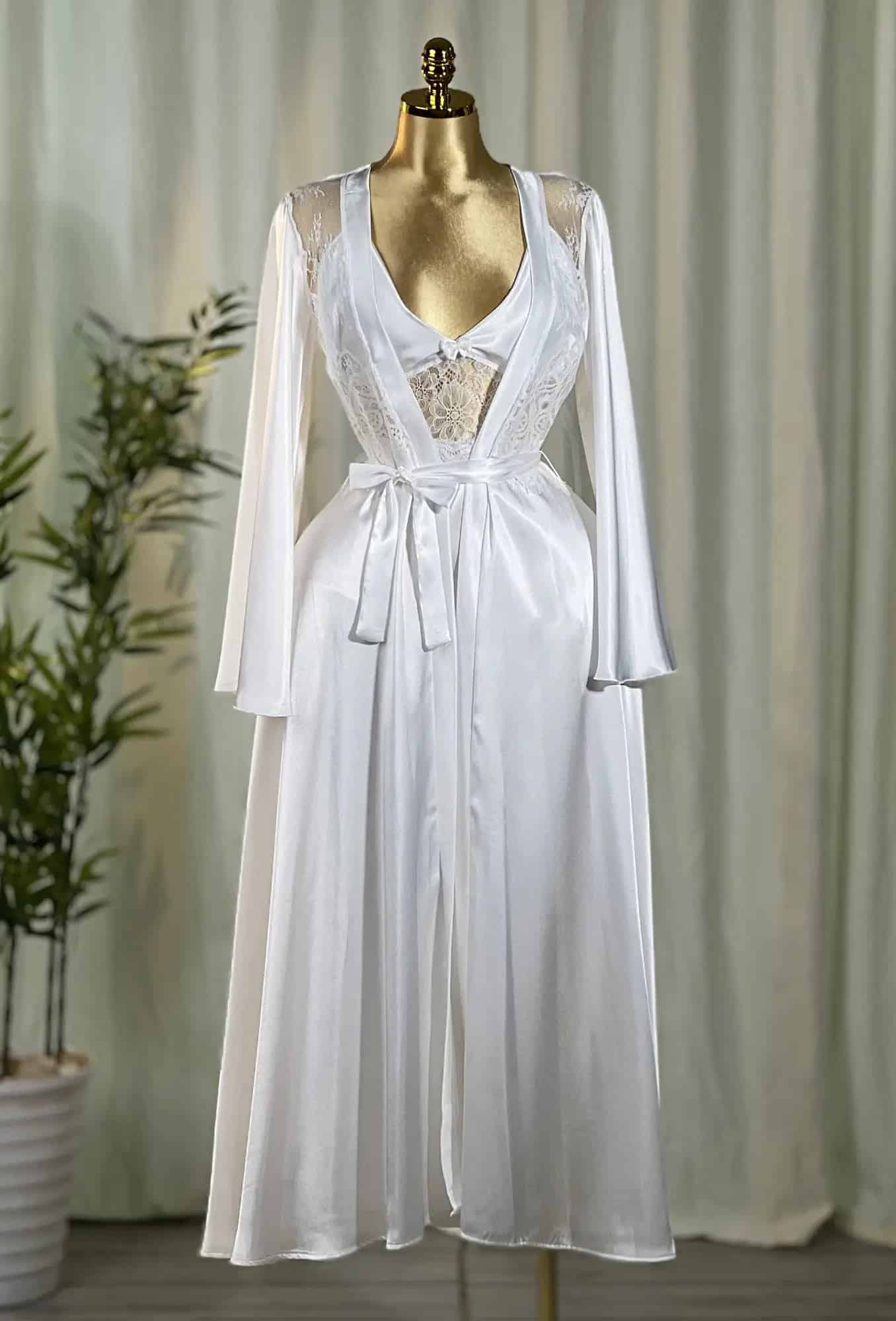3_34-1.jpg Long Bridal Rob Cod 9480